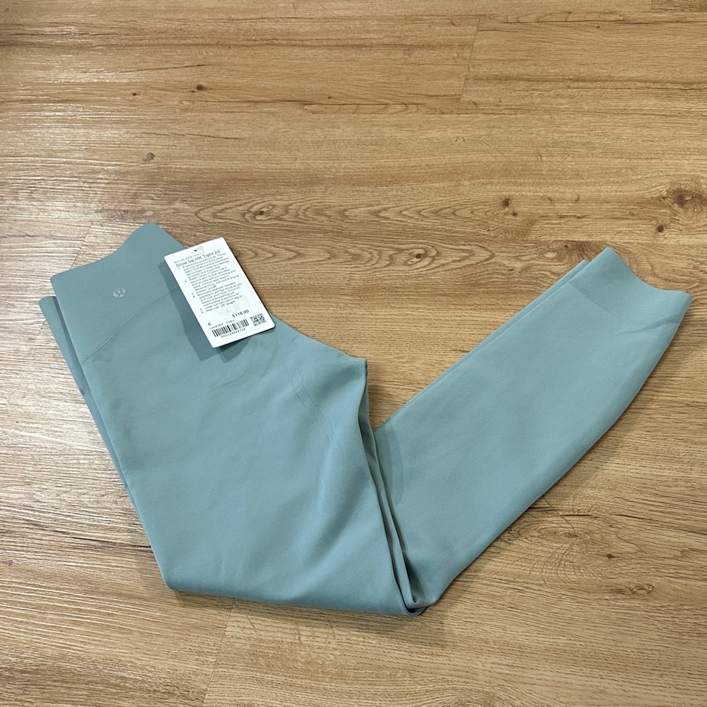 Lululemon leggings size 6